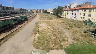 Solar en el que se ubicarán los huertos y el carril bici. 
