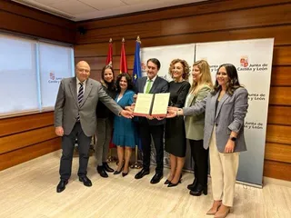 El Consejero de Medio Ambiente, Vivienda y Ordenación del Territorio, Juan Carlos Suárez Quiñones, ha firmado un Protocolo sobre Accesibilidad