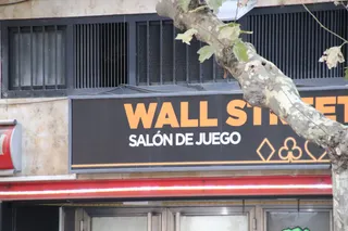 Casas de apuestas, salones de juego