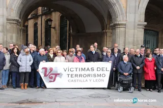 Minuto de silencio víctimas del terrorismo1