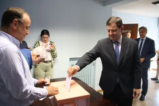 Los afiliados del PP podrán votar este lunes a Feijóo como presidente del partido en asambleas en toda España