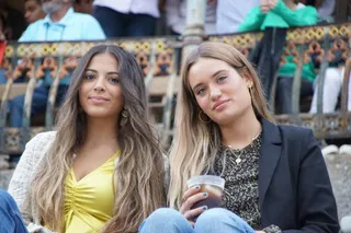 Resumen fotográfico del ambiente en los tendidos de La Glorieta durante la novillada de Lorenzo Espioja. Fotos Juanes