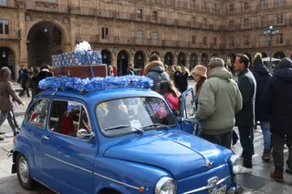 Exposición vehículos Día del Guardia Urbano en la Plaza Mayor de Salamanca | Mateo G.J.
