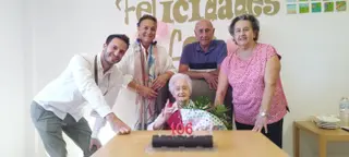 Lola cumple 106 años en Santa Marta