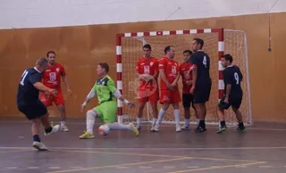El Encinar de fútbol sala realiza un triangular de presentación