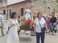 Un momento de la procesión en Aldealengua