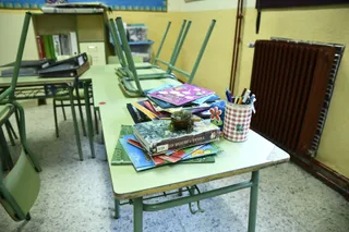 Material escolar y libros.