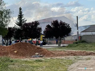 Alerta en Villamayor por un incendio en la calle Rabindranath Tagore