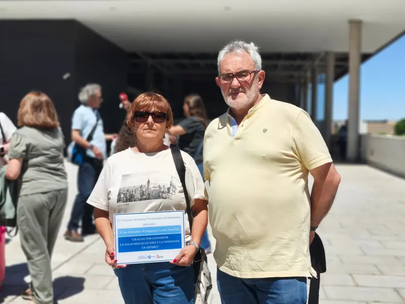 Puri Arias Y José, Su Marido, En El Acto Del Hospital De Salamanca