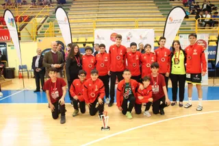 Almudena Parres, asiste a la entrega de premios de la final autonómica y de deporte colectivo de Juegos Escolares