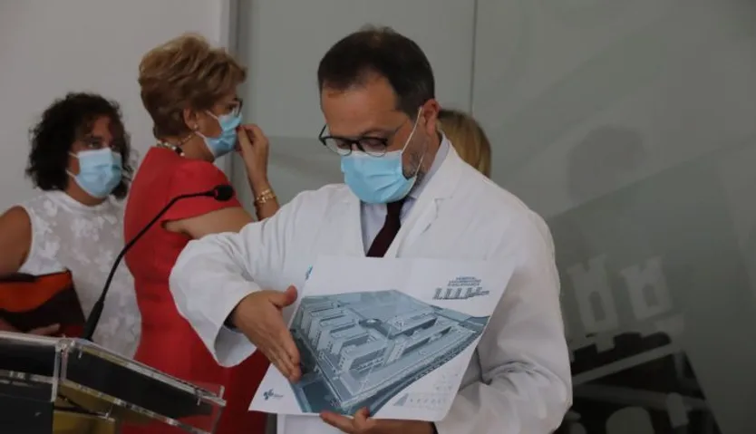 La consejera de Sanidad visita el Nuevo Hospital (18)