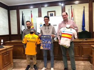 Presentación exposición Ciclismo en tela