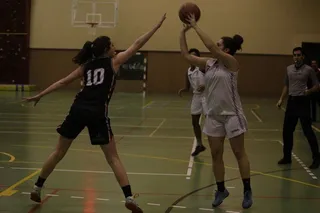 La USAL femenina se lleva el derbi ante CB Santa Marta