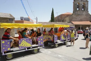 Paella y fiestas en Topas