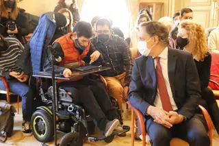 Carlos García Carbayo, recibe a las asociaciones incluidas en la Mesa de Promoción de la Salud en Discapacidad Intelectual y Salud Mental.