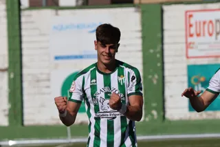 Pica celebra su gol ante el Racing Villalbés | FOTO ANDREA MATEOS