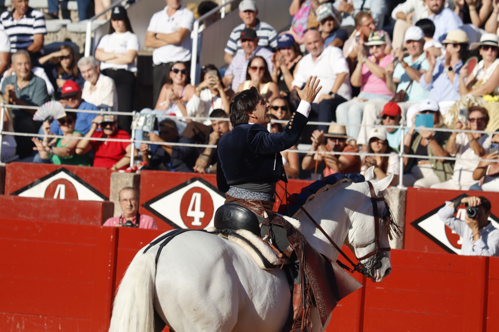 Diego Ventura con 'L&iacute;o' en el segundo toro de la tarde | Asier Galache