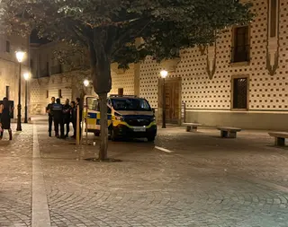 Policía Local en la plaza de San Boal. Foto SALAMANCA24HORAS