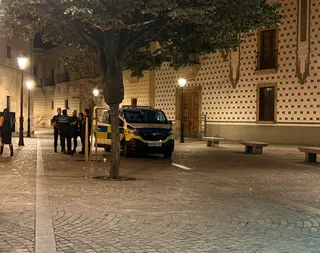 Policía Local en la plaza de San Boal. Foto SALAMANCA24HORAS