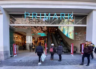 Entrada principal de la tienda Primark en Gran Vía | EP
