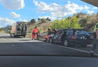 Un menor queda inconsciente tras un accidente entre dos turismos en la A-66
