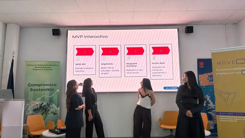 María González, Susana Díez, Natalia Crespo y Seila García, ganadoras del hakatón de marketing 'Move ON 2'