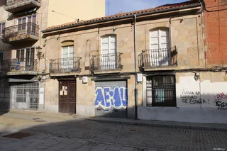 Edificios dedicados o que se dedicarán en su totalidad a pisos turísticos en Salamanca