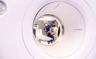 Verónica Casado durante su visita al Complejo Asistencial de Burgos | Foto: ICAL