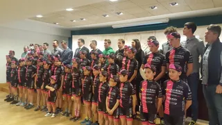 Presentación equipo ciclismo Caja Rural.