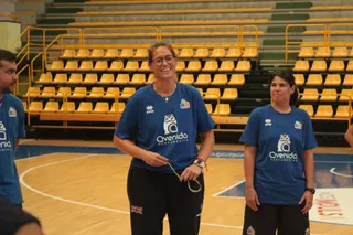 Entrenamiento de pretemporada de Perfumerías Avenida.