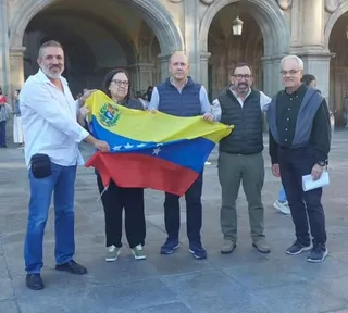 Los venezolandos de Salamanca alzan la voz por la legitimidad de la victoria de Edmundo González