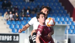 Acosta, en el choque ante la UD Logroñés | FOTO SALAMANCA24HORAS.COM