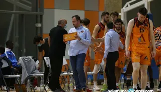 Sergio Vicente durante un partido del Carbajosa Basket