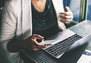 Mujer en una oficina