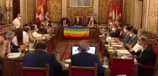 Bandera LGTBI en la Diputación. Pleno ordinario junio