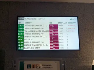 Retrasos de más de dos horas en los trenes de Madrid a Salamanca