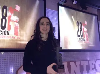 Silvia Domínguez, galardonada por la revista Gigantes