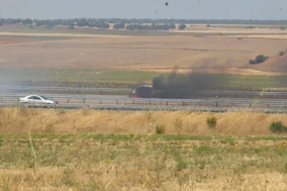 Vehículo en llamas en la A-62 a la altura de Carrascal de Barregas