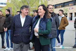 Encuentro de Edurne Uriarte con jóvenes universitarios 1