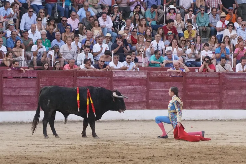 Raquel Martín en la novillada mixta de Ledesma en 2025