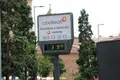 Un termómetro marca los 39 grados 