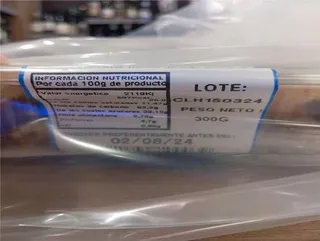 Cañas de chocolate con trozos de avellanas no declarados en el etiquetado. Foto @AESAN_gob_es