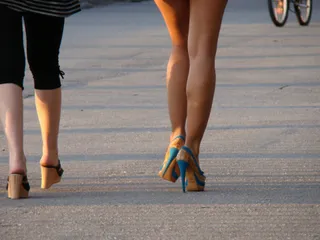 Igualdad convoca ayudas a colectivos que trabajan con mujeres víctima de trata con fines de explotación sexual.