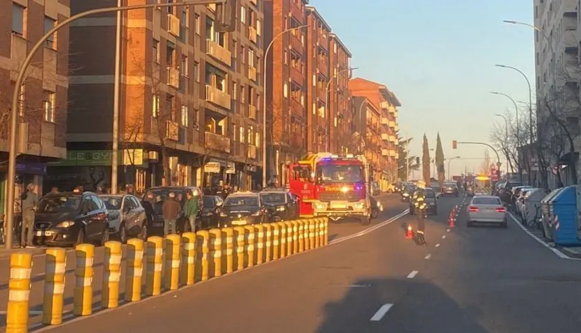 Incendio de una chimenea en el Paseo de la Estación. Foto S24H