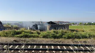 Vuelven a arder residuos en un solar de Puente Ladrillo