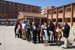 Visita del alcalde a las obras del nuevo edificio Victoria Adrados