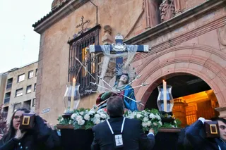 Procesión del Vía Matris de la Cofradía de la Vera Cruz. Foto Andrea M.