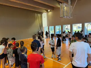 El IES Vía de la Plata de Guijuelo da la bienvenida a sus alumnos en una jornada de diversión y convivencia