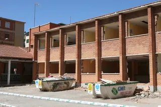 Visita del alcalde a las obras del nuevo edificio Victoria Adrados