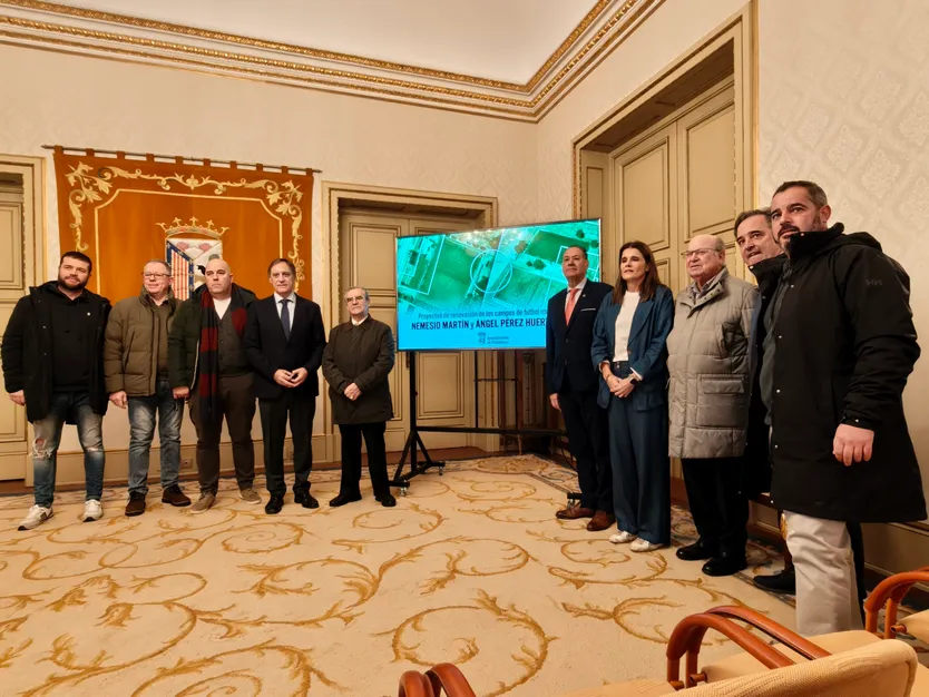 Presentación de los proyectos de los campos de fútbol Nemesio y Ángel Pérez Huerta